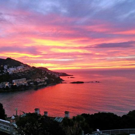 Breathtaking Costabrava Seaview Apartment 5M Beach - Casa Artevida Roses Zewnętrze zdjęcie