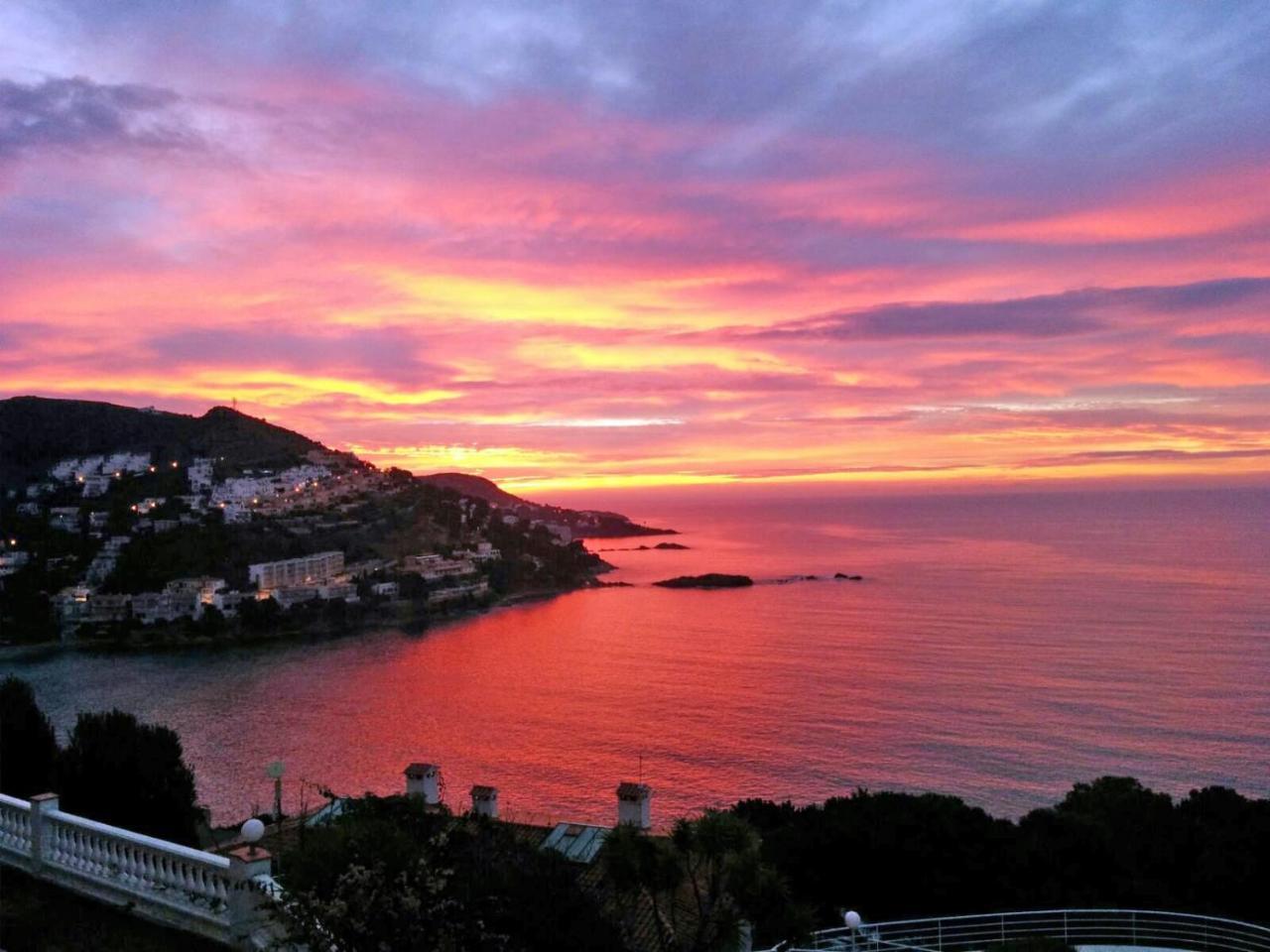 Breathtaking Costabrava Seaview Apartment 5M Beach - Casa Artevida Roses Zewnętrze zdjęcie